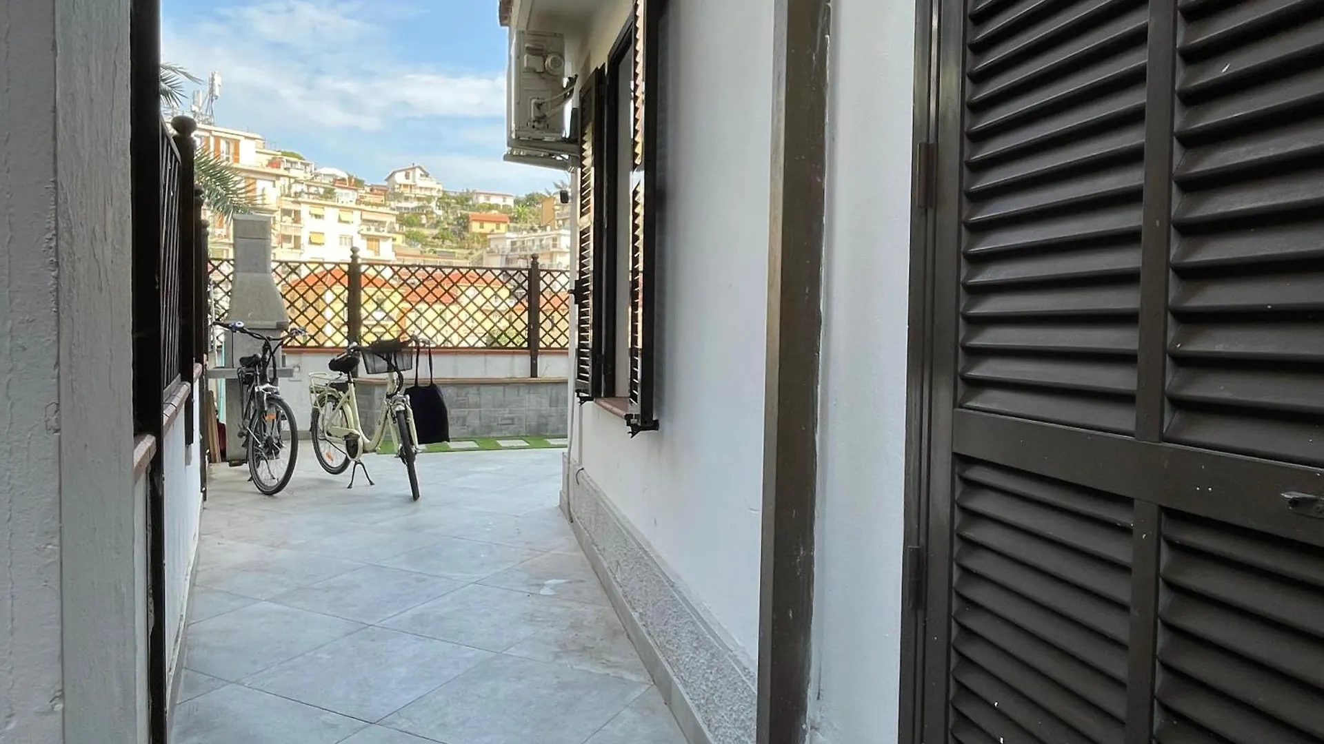 Apartment Il Paradiso Di Via Dante By Holiday World Sanremo Italy