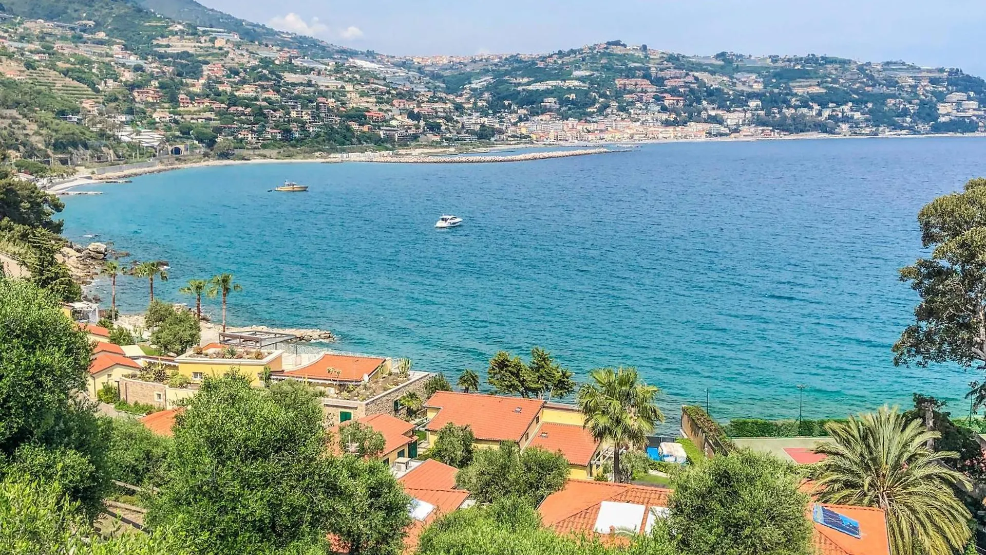 Il Paradiso Di Via Dante By Holiday World Sanremo 0*,  Italy